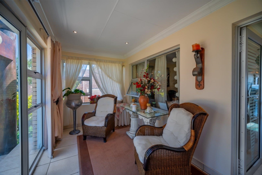 5 Bedroom Property for Sale in Wavecrest Eastern Cape